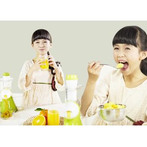  Manual Cold Press Masticating Juicer Low Noise Operation FDA Certificated Manufactures