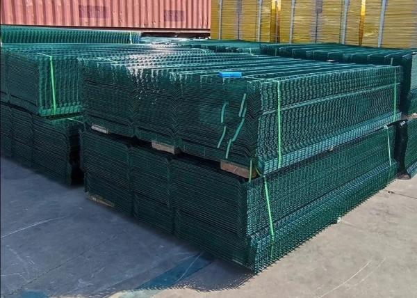 Galvanized 3D Panel Fence 3D Curved Steel Welded Fence Curved Wire Fence V Mesh