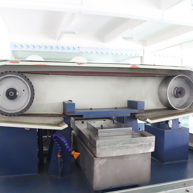 PLC Semi Automatic long belt stroke sander Die Polishing Machine With Metal Panel