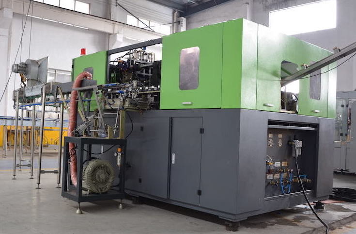 High Precision PET Bottle Blow Molding Machine 1000 Bottles Per Hour Per Cavity