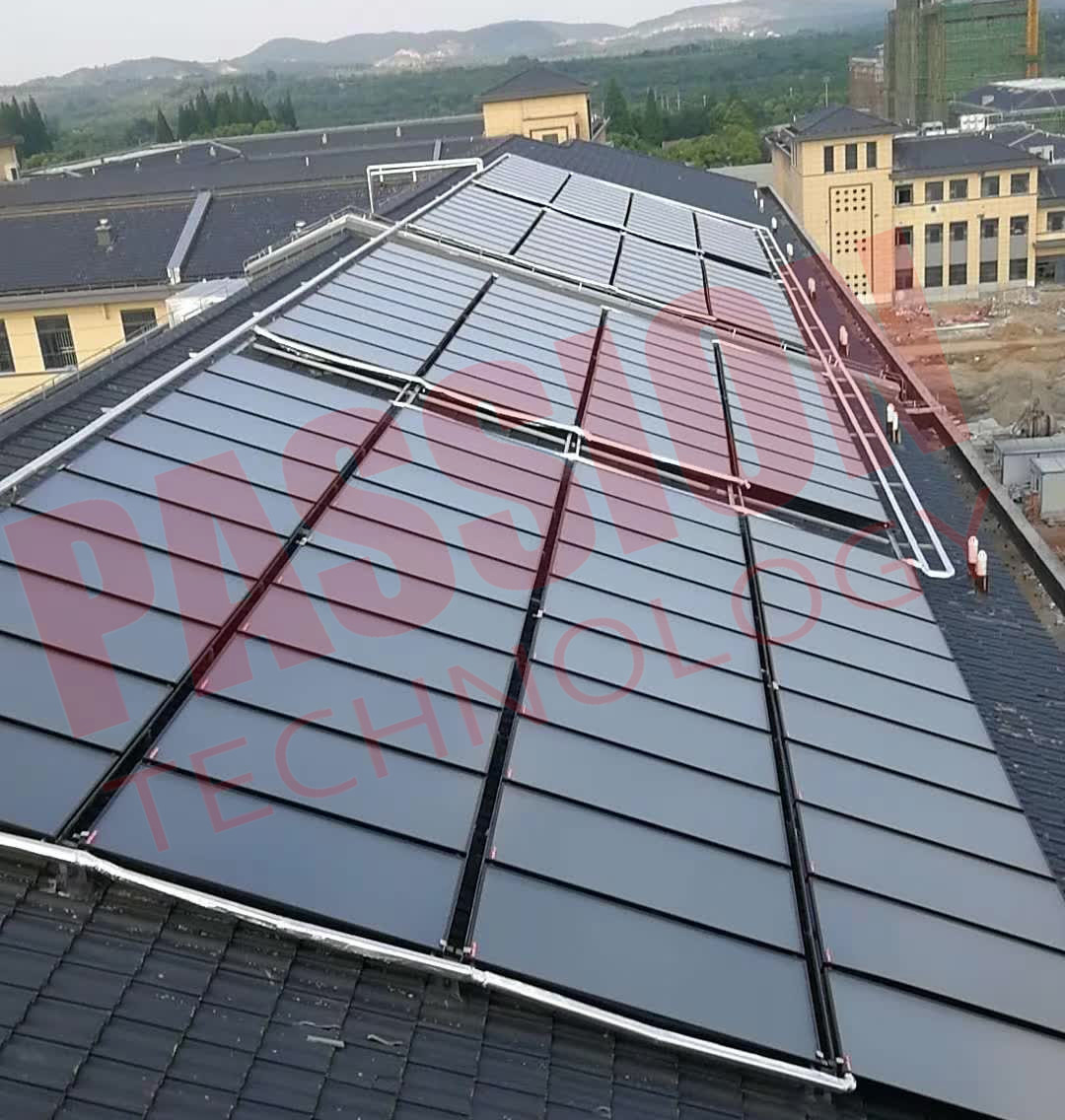 Flat Plate Blue Titanium Solar Collector 250L Pressurized Solar Water Heater