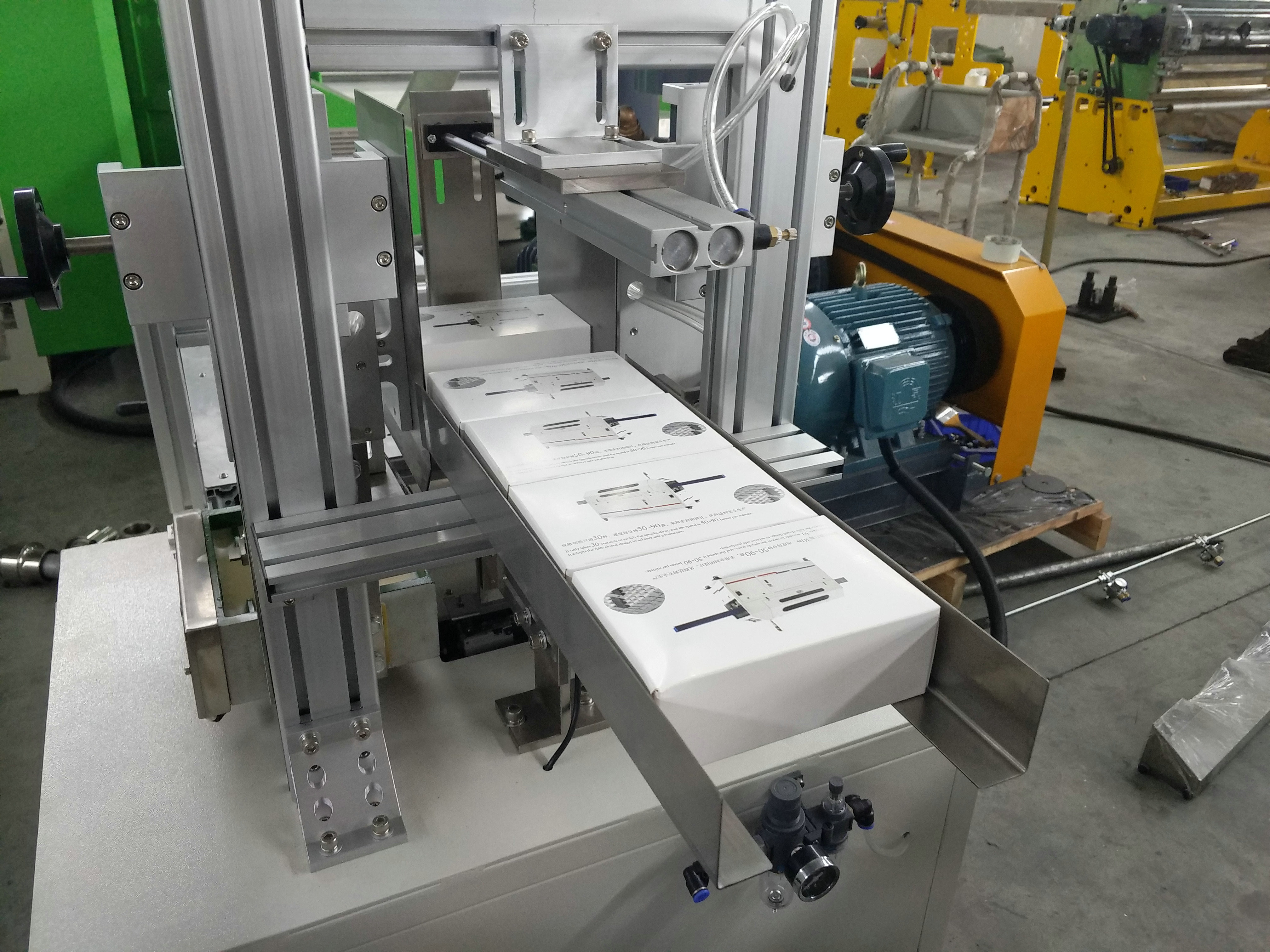 Semi Automatic Box Sealing And Packing Machine 1 Year Warranty