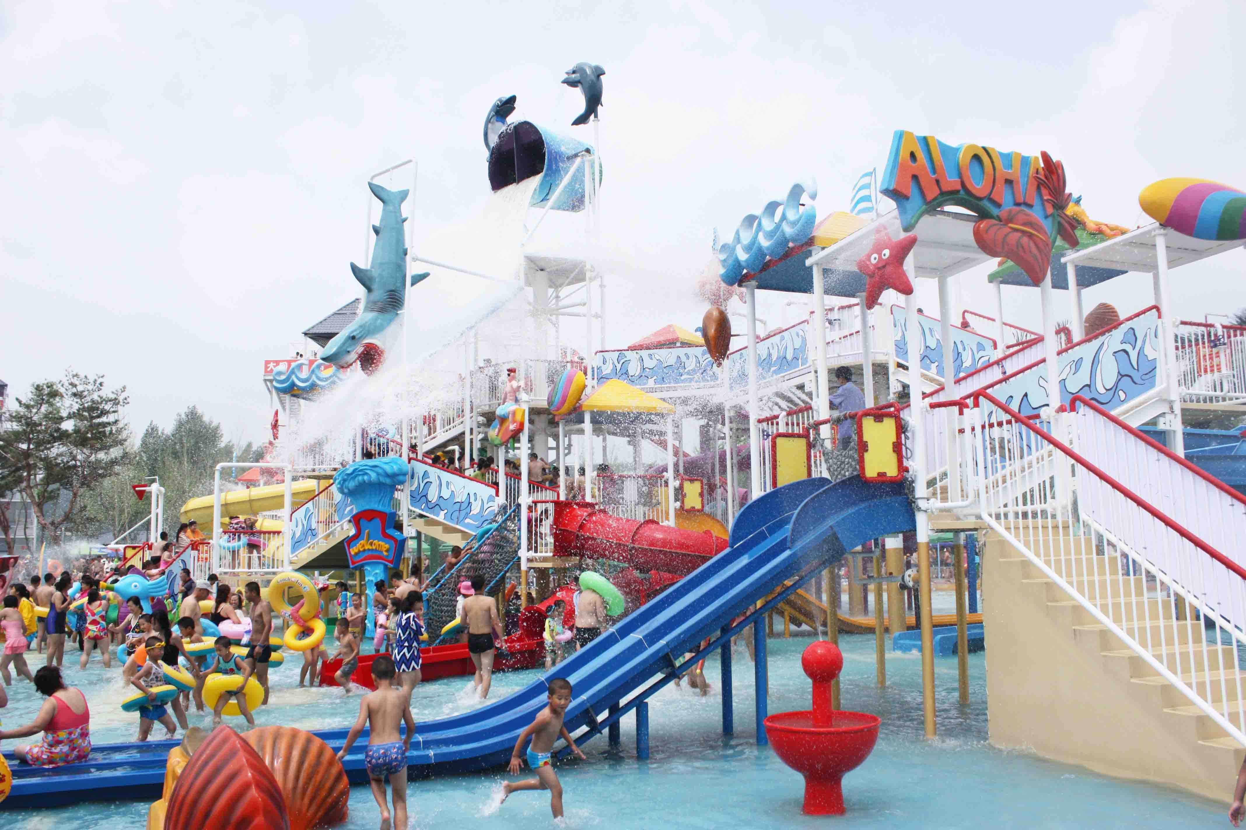 Summer Outdoor Fiberglass Aqua House / Water Park Attractions for Theme Park
