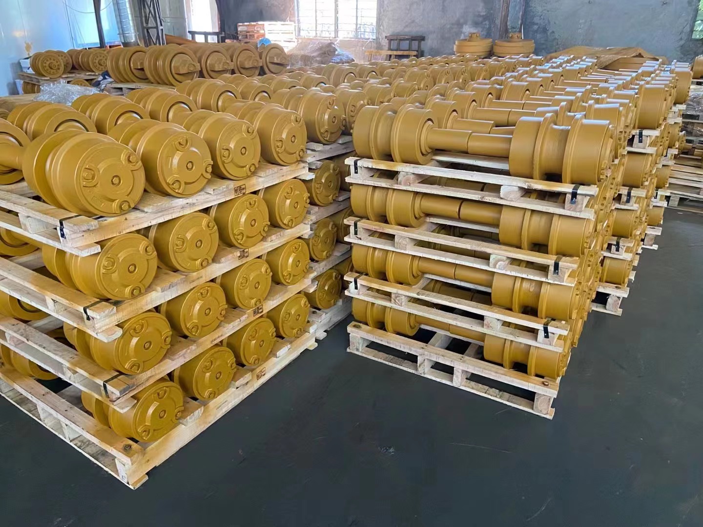 Double flange steel track roller for D4D bulldozer ITM Hardox400 material