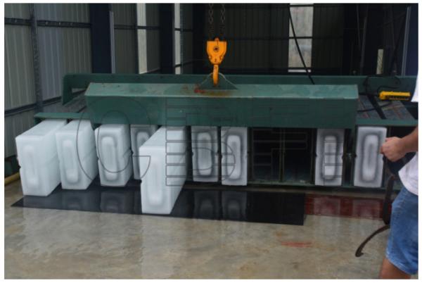 Quality 20 Tons Salt Water Ice Block Machine R404A Refrigerant for sale