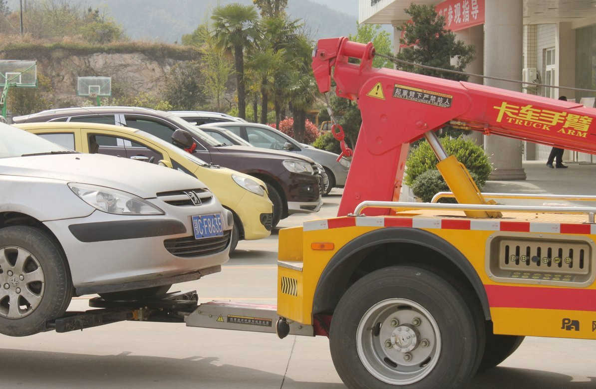 Tow Truck Wrecker Used Isuzu 600P Model 4*2 Drive Mode 130hp Loading 3 Tons Single Cab​