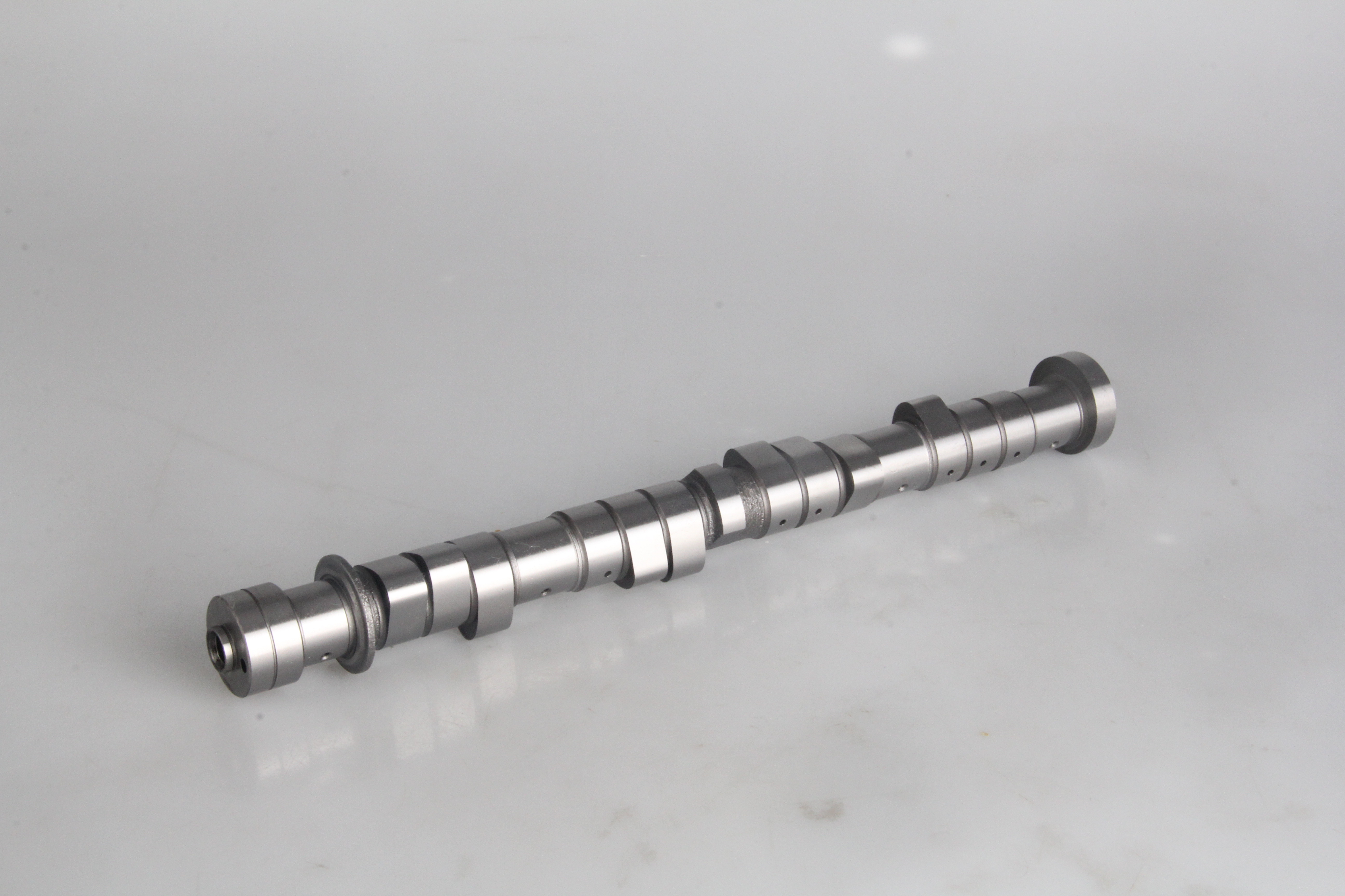 1350111010 Engine Camshaft Used for Toyot , Diesel Engine Spare Parts