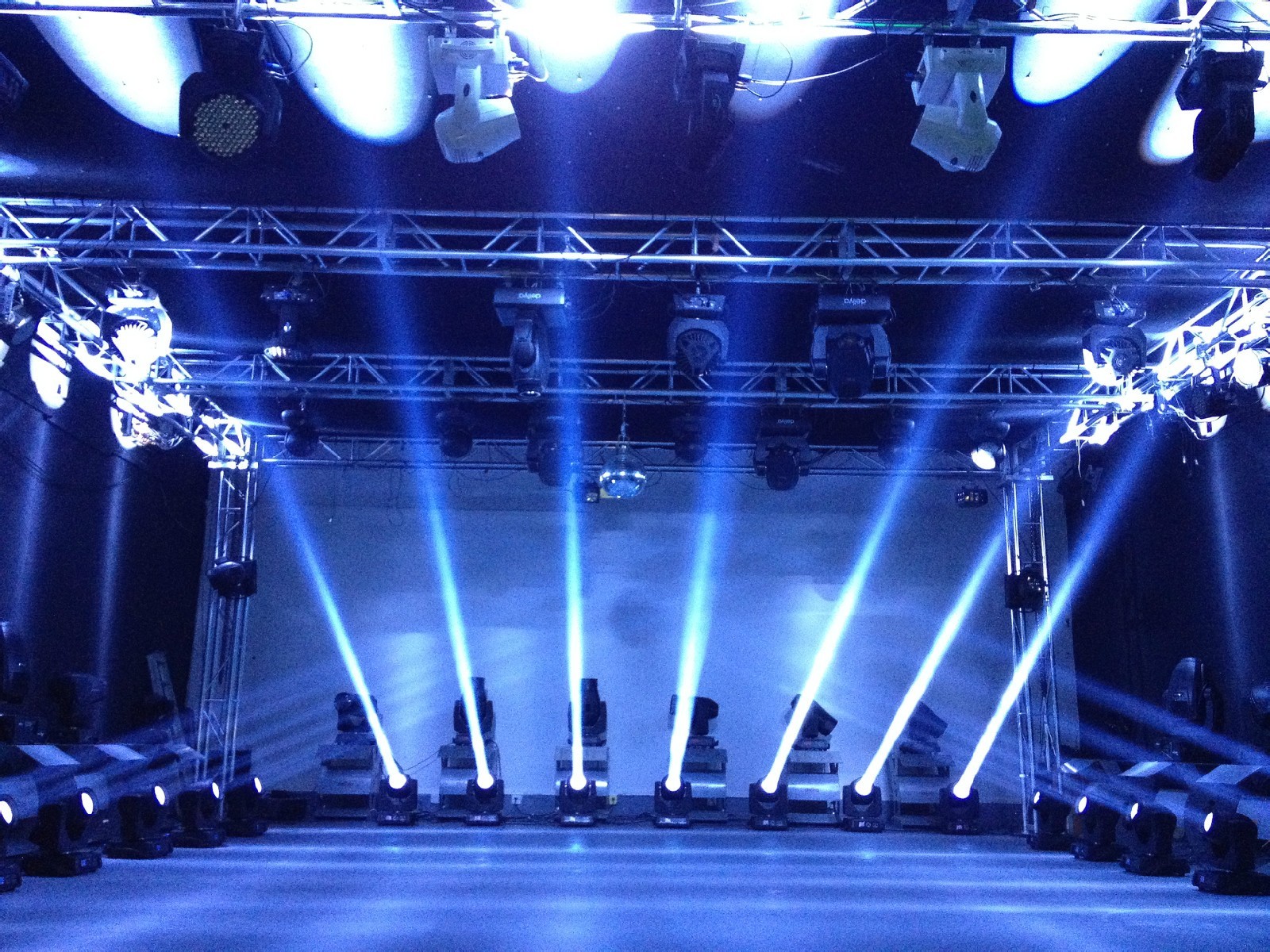 Beam 200 7r Rgb Led Moving Head Light , Professional Stage Lighting IP20