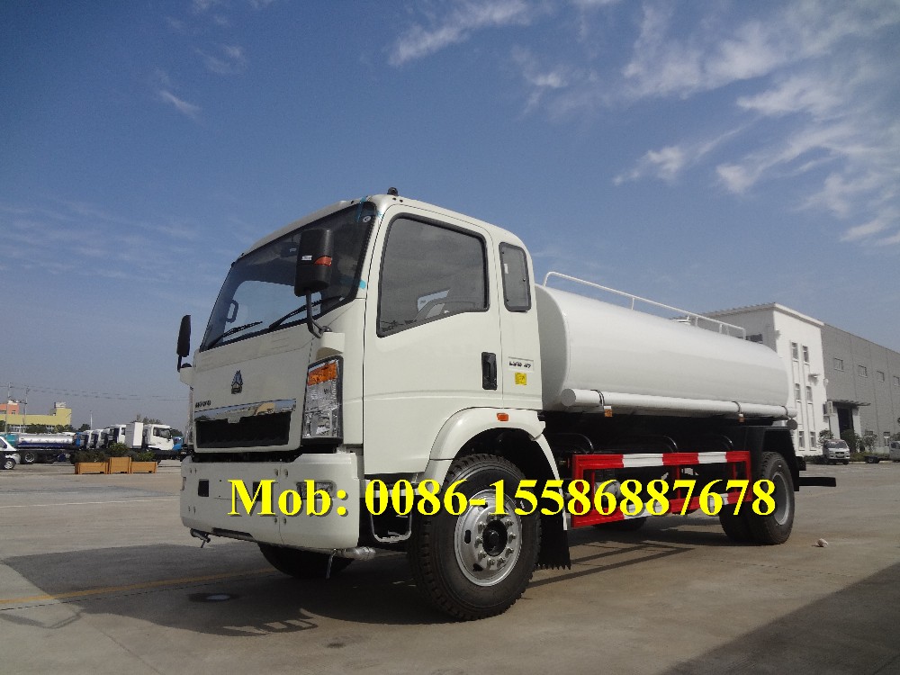 RHD 4x2 SINOTRUK HOWO 10000L Water Bowser Truck