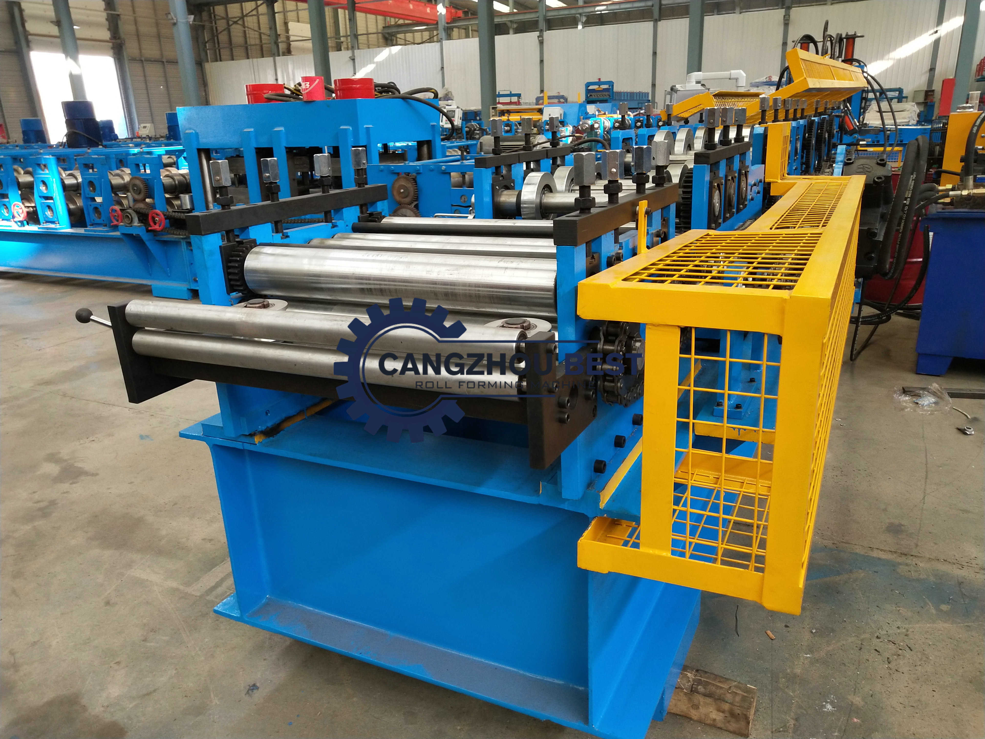 25m / Min Roofing Frame Section C Channel Roll Forming Machine , C Purlin Machine