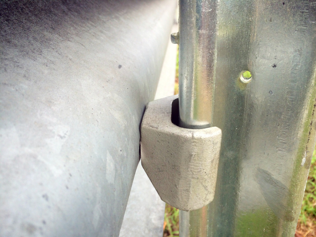 Highway Guardrail AASHTO M-180 Z Shape Posts with Durable Stainless Steel Material
