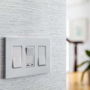 Glossy Finish Screwless 3 Gang Face Plate For Wall Socket