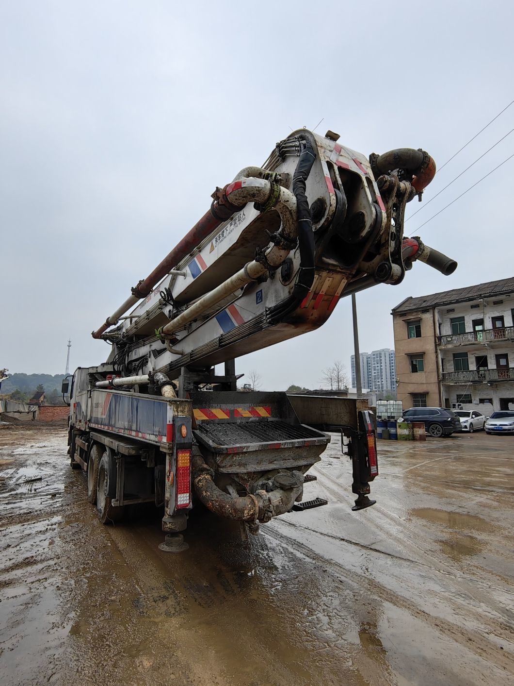Heavy Equipment Zoomlion 47m Used Concrete Boom Pump Construction Equipment