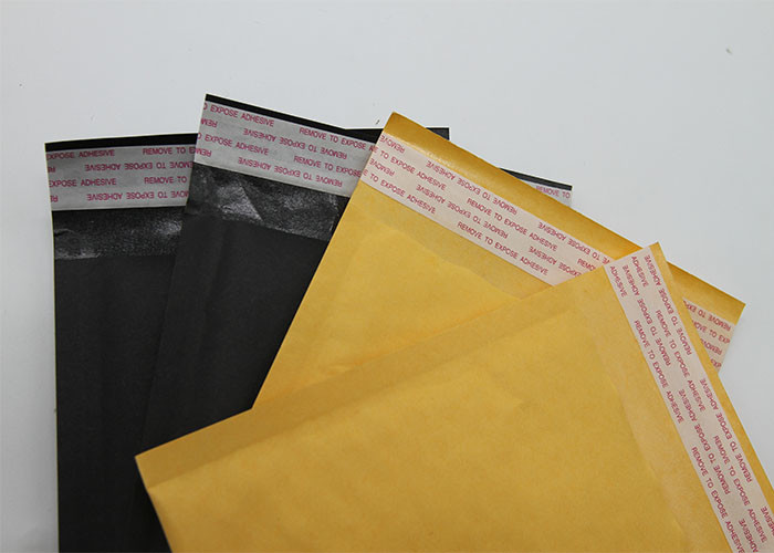 Matte Surface Kraft Paper Bubble Mailers Padded Envelopes Custom Size Light Weight