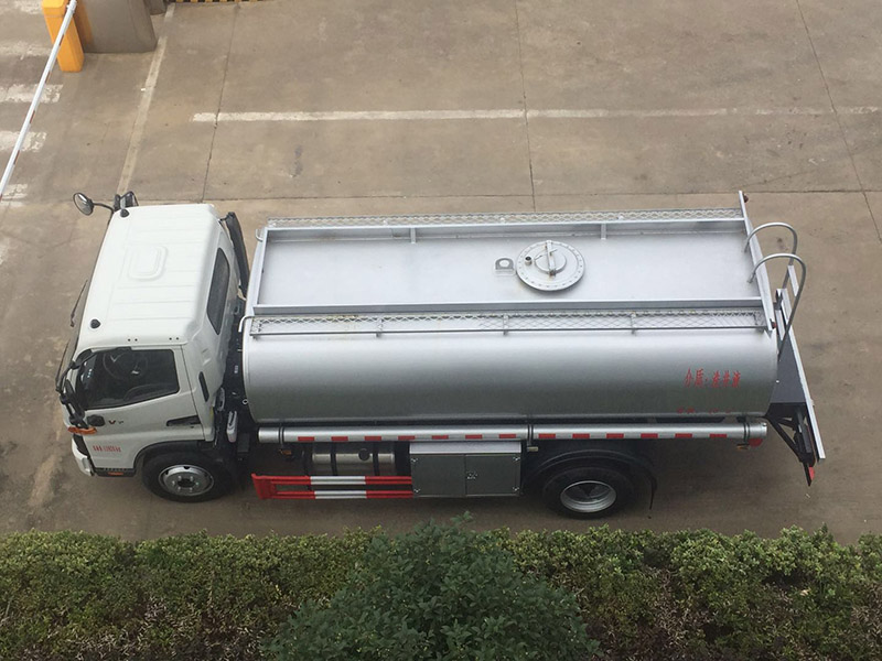 JAC 12 Cubic Meter Liquid Loaded Truck