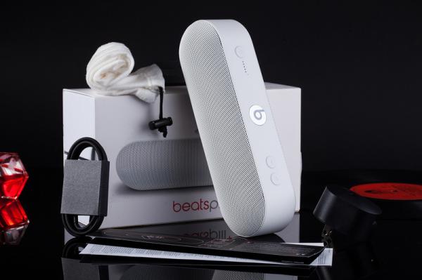 Brand New Genuine Beats by Dr. Dre Beats Pill+White FACTORY SEALED Beats Pill