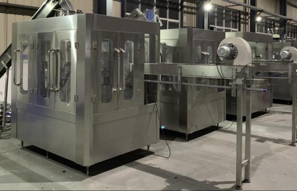 High Efficiency Gas Beverage / Cola Pet Bottle Filling Machine Stainless Steel
