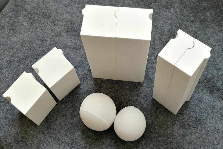 Industrial Furnaces Alumina Ceramic Tiles Have Good Thermal Shock Resistance