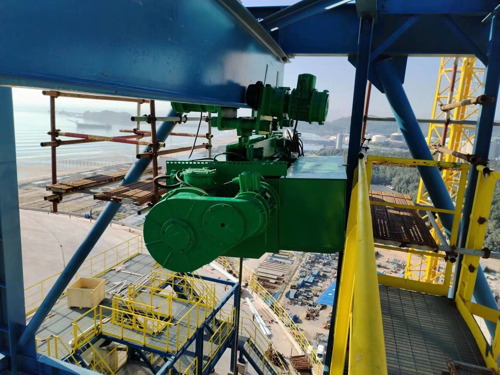 Tank top maintenance lifting machinery equipment LNG curved rail electric hoist LNG monorail winch curved rail crane