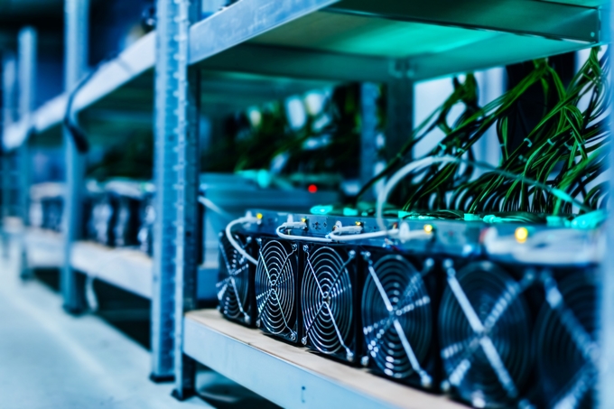 Bitmain antminer L7 hashrate 9500mh/s-8800mh/s Power 3425w for DOGE and LTC miner