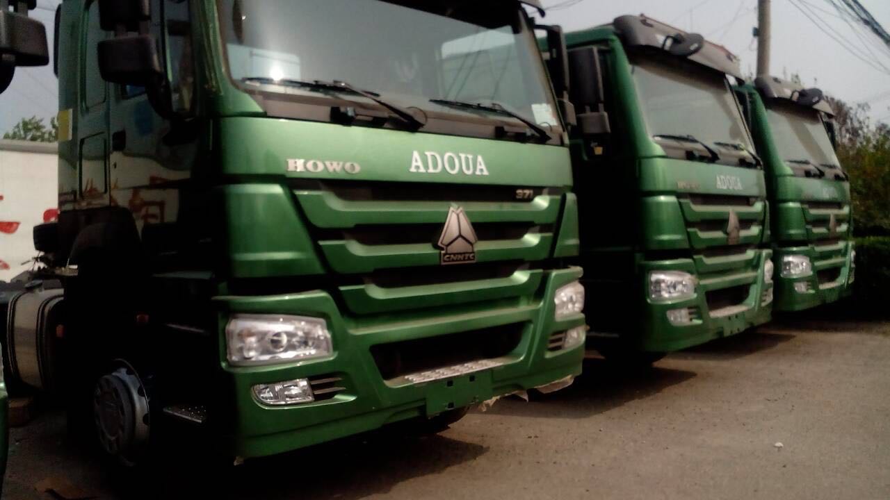 Sinotruk Howo 6X4 Bulk Cement Tank Truck dry mortar silo Bulk Dust powder material transportation vehicle camiones cisternas