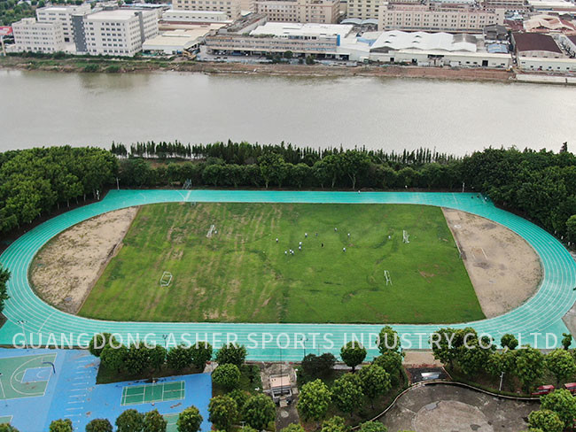 Smooth Recycled Rubber Outdoor Flooring Custom UV Resistant Tiles Type