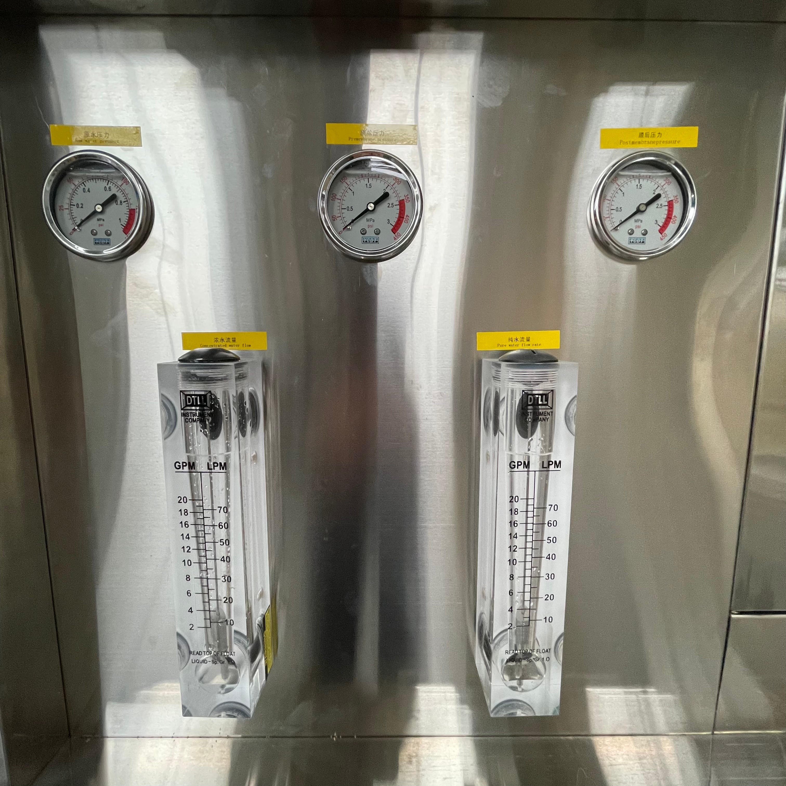 Factory 500LPH Reverse Osmosis Water Treatment Filtration System RO Plant