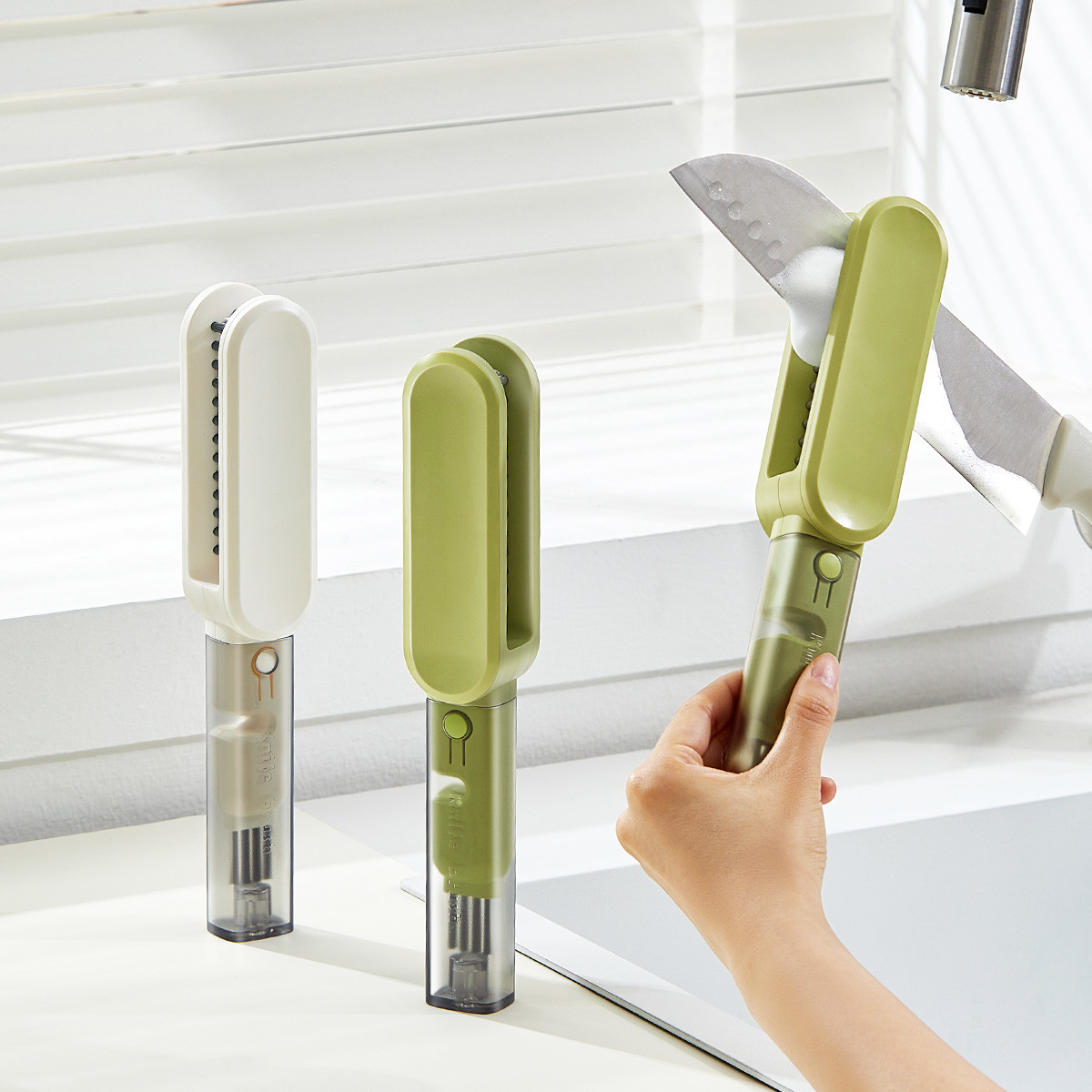 11CM Safety Guard Handle Knives Blade Cleaning Grinding Tools 4 In 1 Cutlery Cleaning Brush