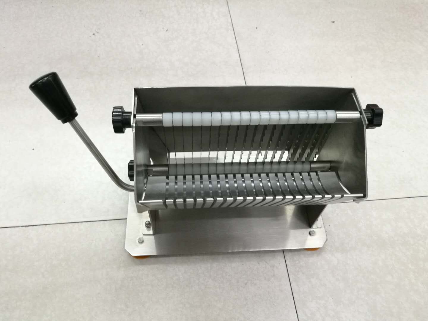 Stainless Steel Food Processing Equipments Manual Sausage Slicer Hot Dog Sausage Cutter 8mm Slice Thickness