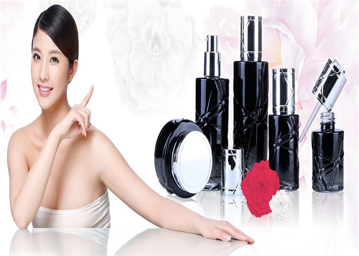 Golden Luxury Square Crystal Cosmetic Bottle Plastic Lotion Bottles With Pump Acrylic Cosmetic Lotion Bottle