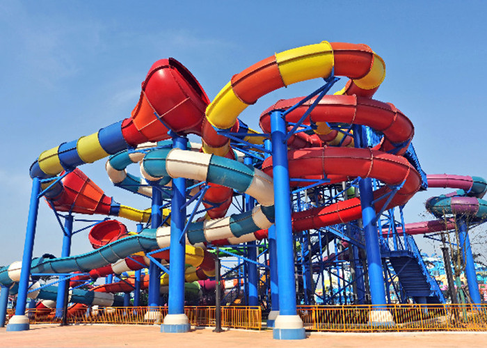 Safe and Durable Aqua Park Equipment with Capacity Depends On The Size And Design