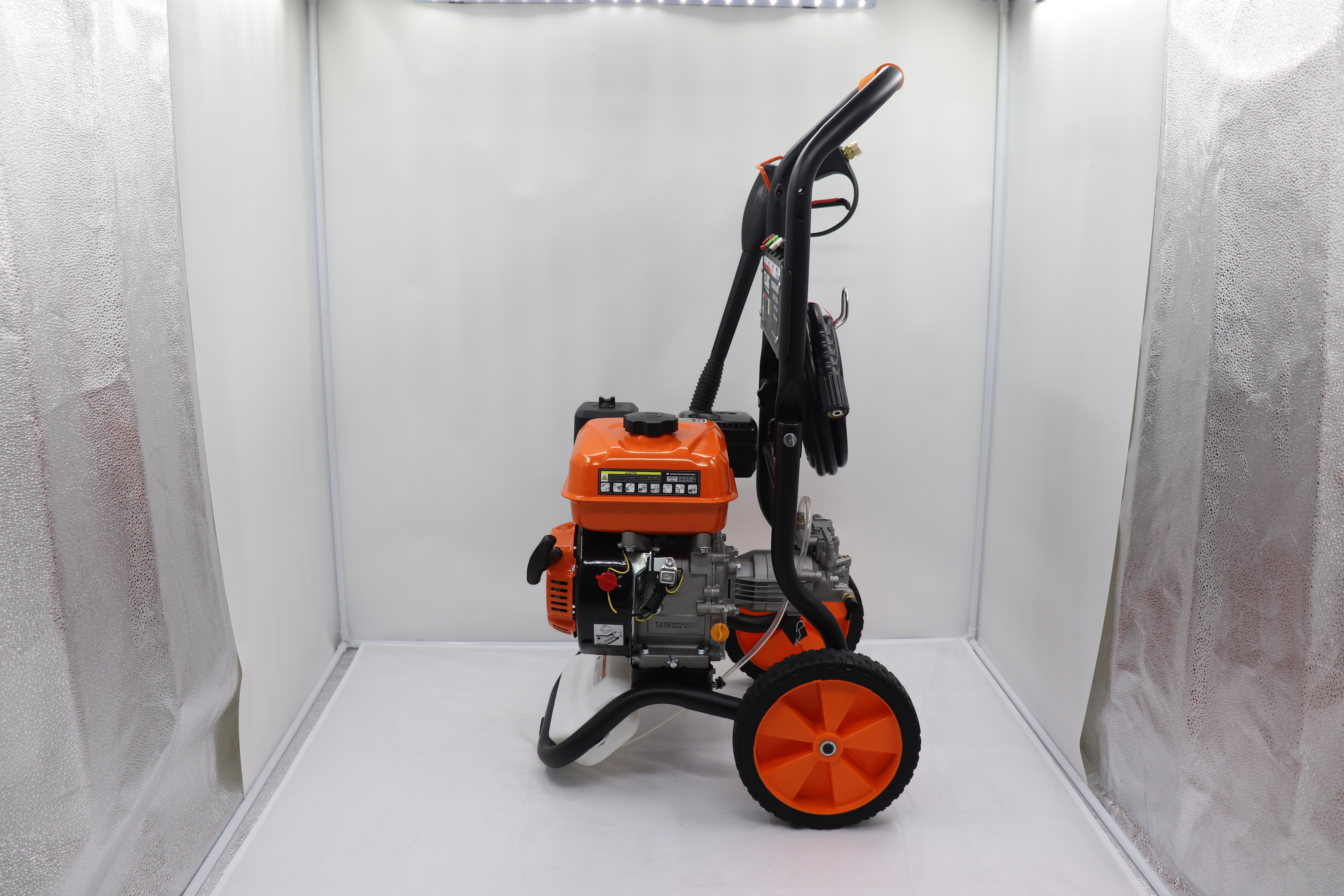 OEM Gasoline High Pressure Washer 2900PSI/200Bar with Cleaner and Max. Pressure 2.5Mpa
