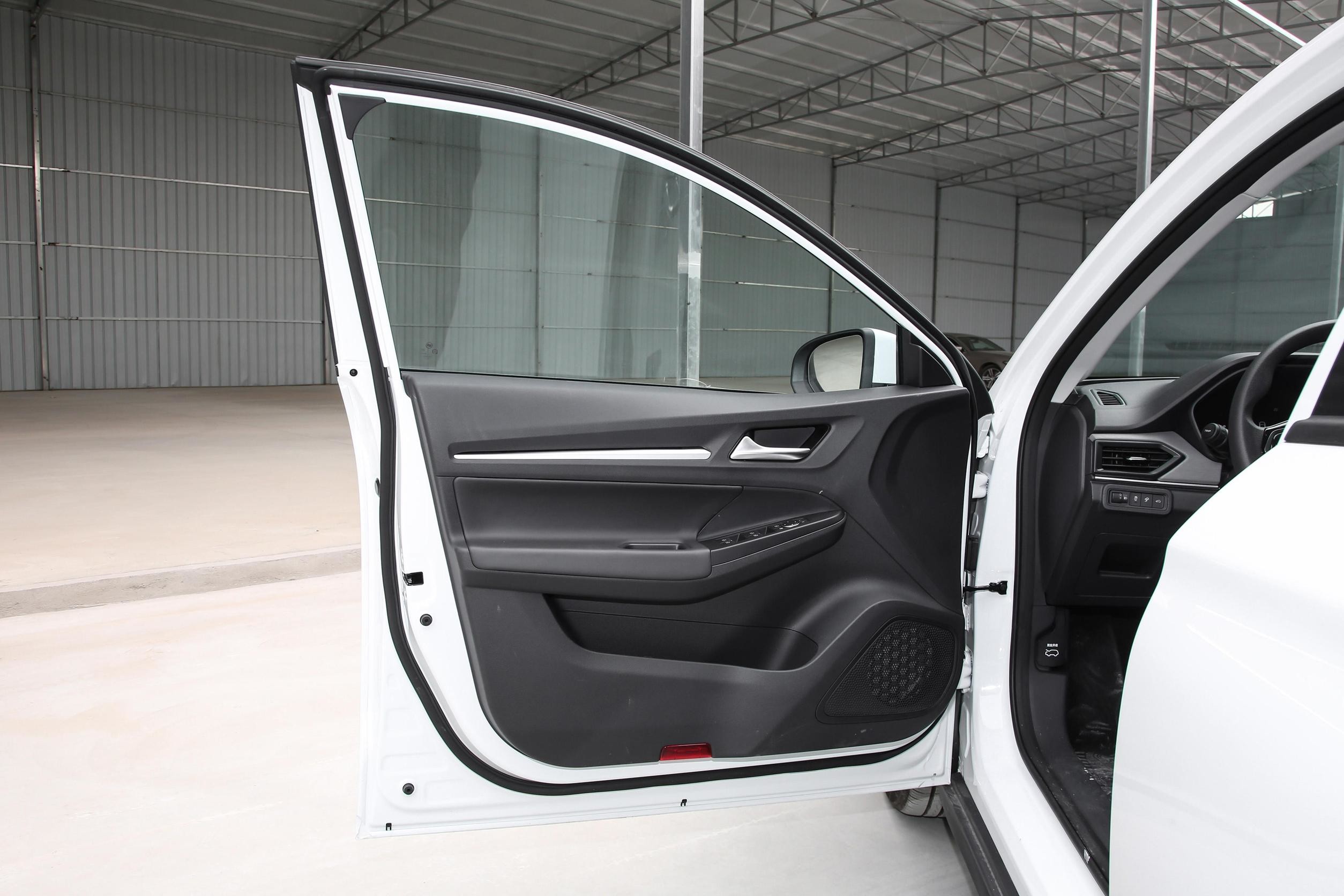 E70 Pro Dongfeng New Energy Electric Vehicles G59 Dongfeng Fengshen Hybrid Aeolus G59E70 Yixuan Max