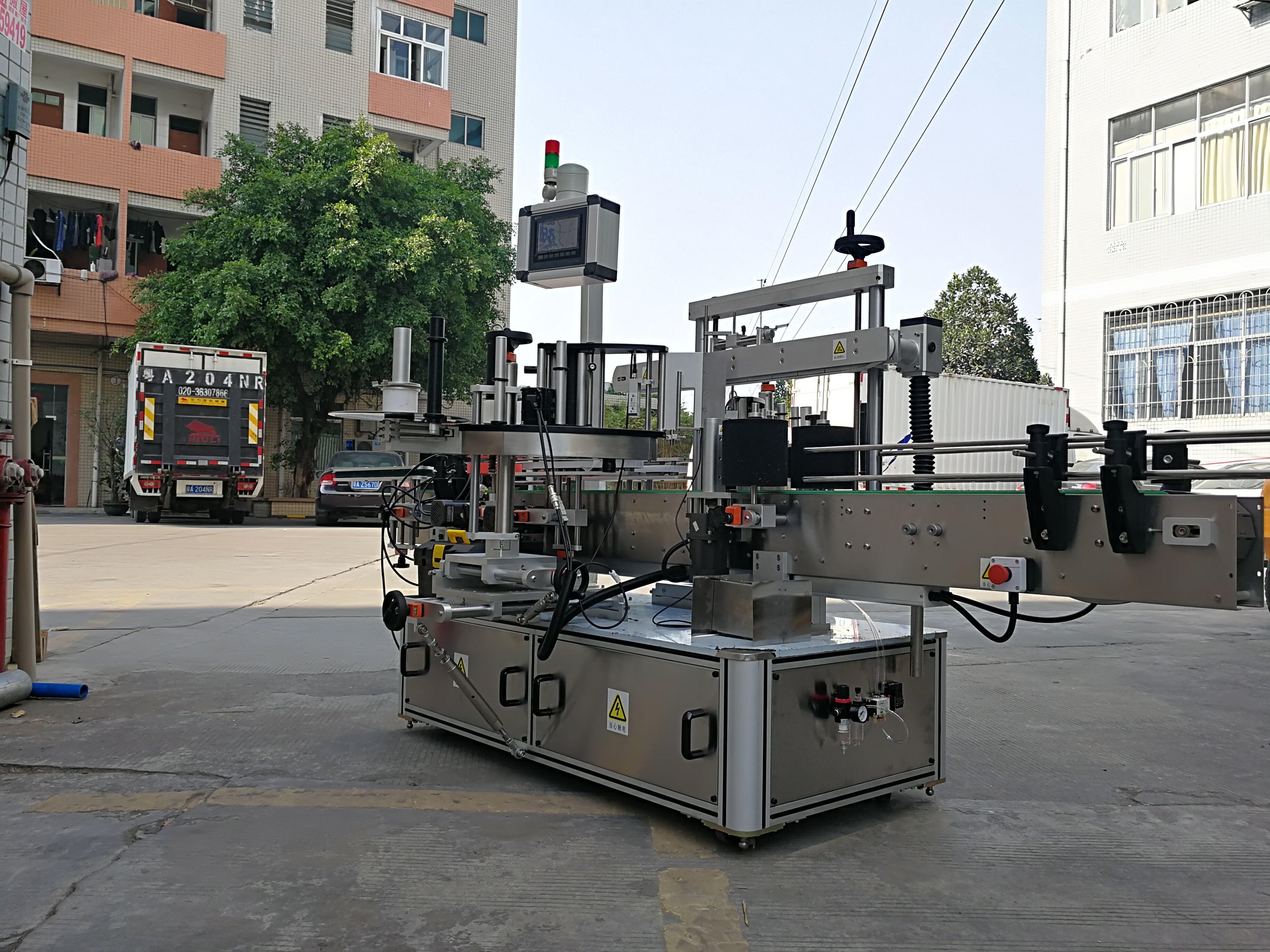 High-Speed Automatic Three Side Square Bottle Label Applicator Machine With Single Label