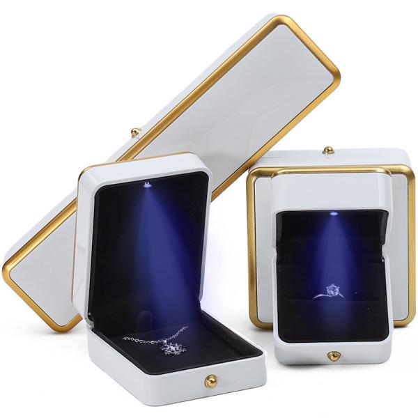 High End Luxury Light Up Jewelry Box Jewelry Storage Case With Soft Velvet