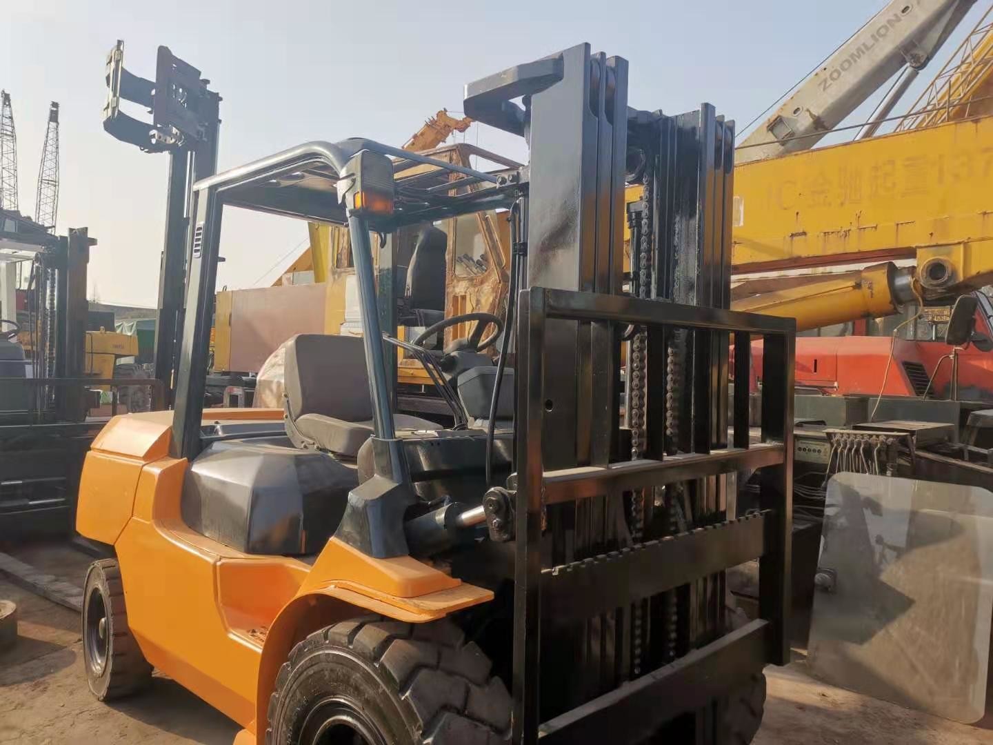 5t Toyota 7FD50 Used Diesel Forklift With Round Holding Clip