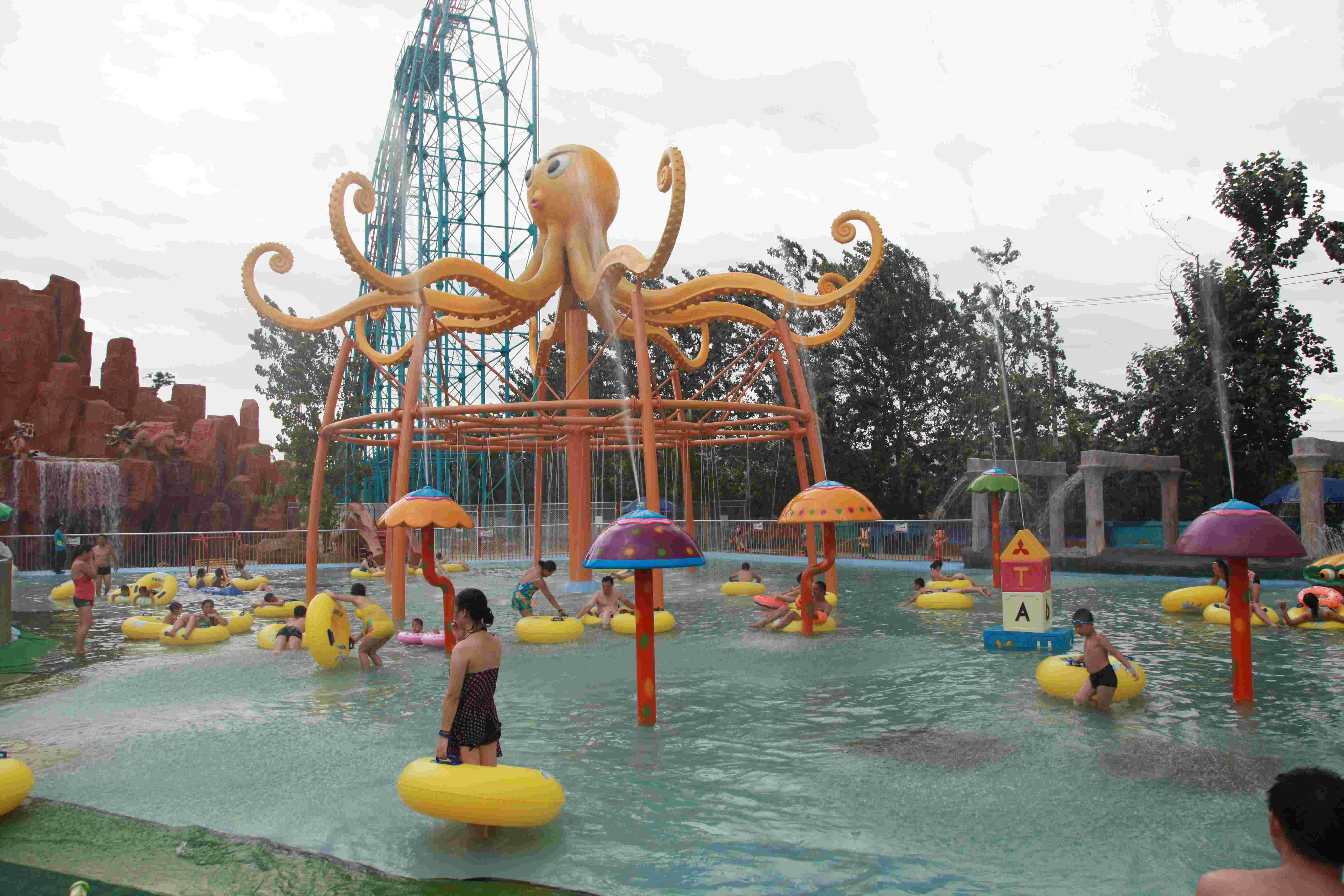 Kids / Adults Entertainment Whale Spray Park Equipment For 0.3 - 0.6m Water Depth for Water Park
