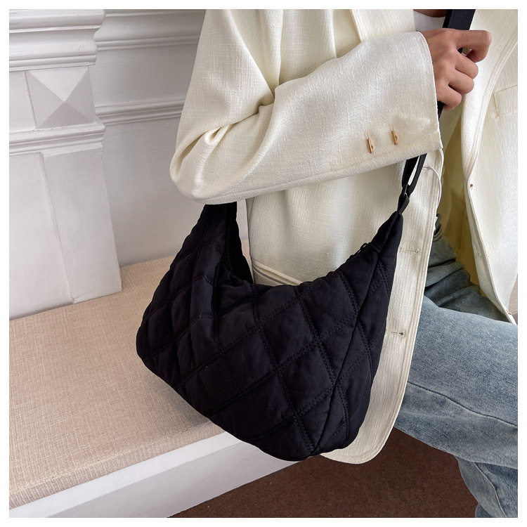 Winter messenger bag women dumpling bag lightweight small shoulder armpit bag