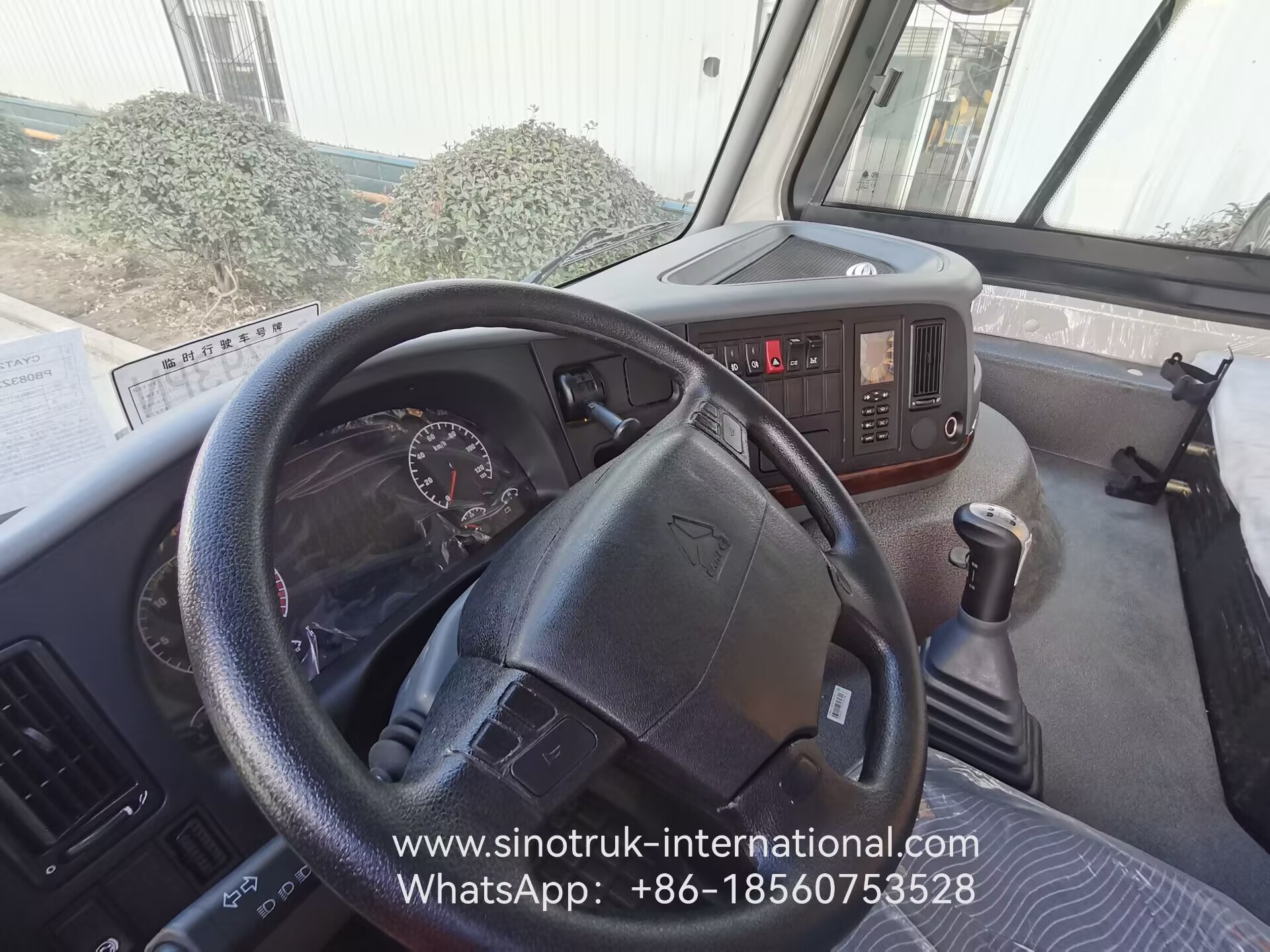 HOWO Tipper Truck 30tons 371 Left Hand Drive 6X4 Euro2 ZZ3259N384PB3