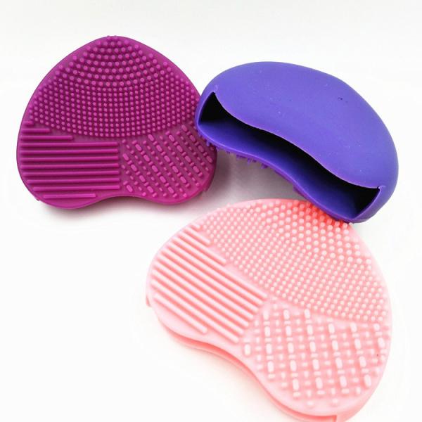Heart Shape Silicone Makeup Brush Cleaner 82*74*30mm Custom Silicone Products