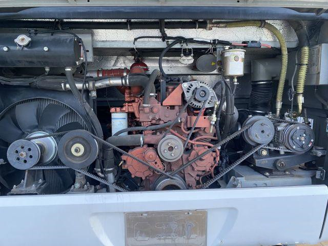 Second Hand Kinglong Used Coach Bus 36 Seats Manual Left Hand Drive Buses Brand XMQ6829