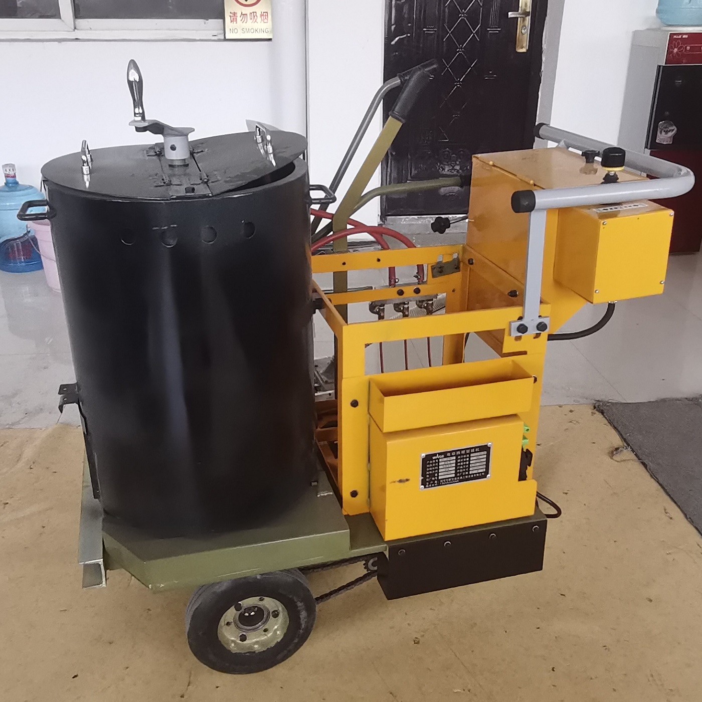 Electric Auto Moving Thermoplastic Road Lining Machine Street Striping Equipment
