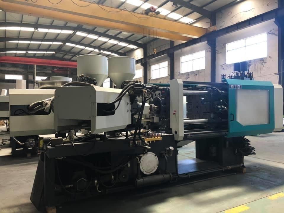 2 Mixed Color Clip Injection Molding Making Machine For Plastic Hair Comb