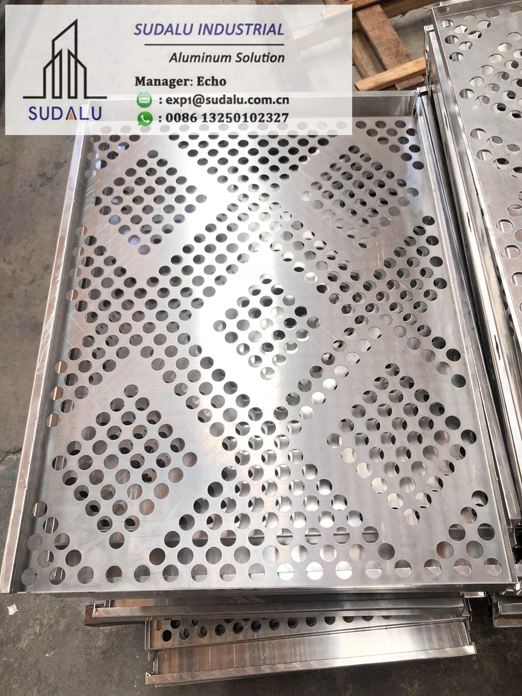 Manufacturer Aluminum Decoration Perforated Ceiling Panel Screen Interior Decorated Ceiling Sheet