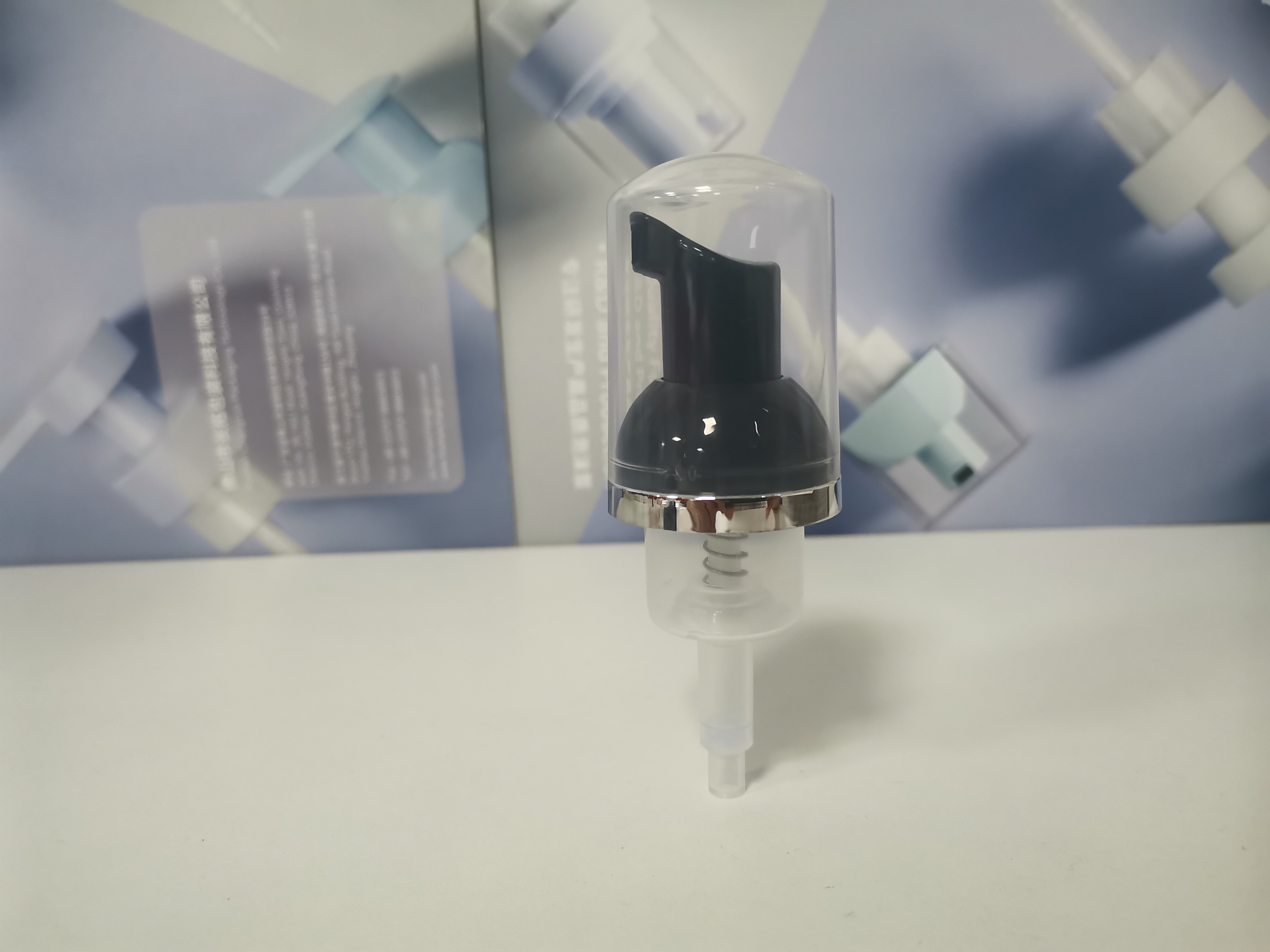 Transparent Plastic Foam Pump With Cap Lock 30/410 Neck Size Plated Silver Edge
