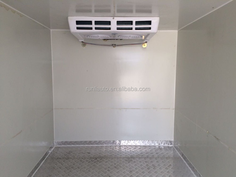 SINOTRUK 4x2 LHD Or RHD Refrigerator Box Truck Thermo King Freezer Truck