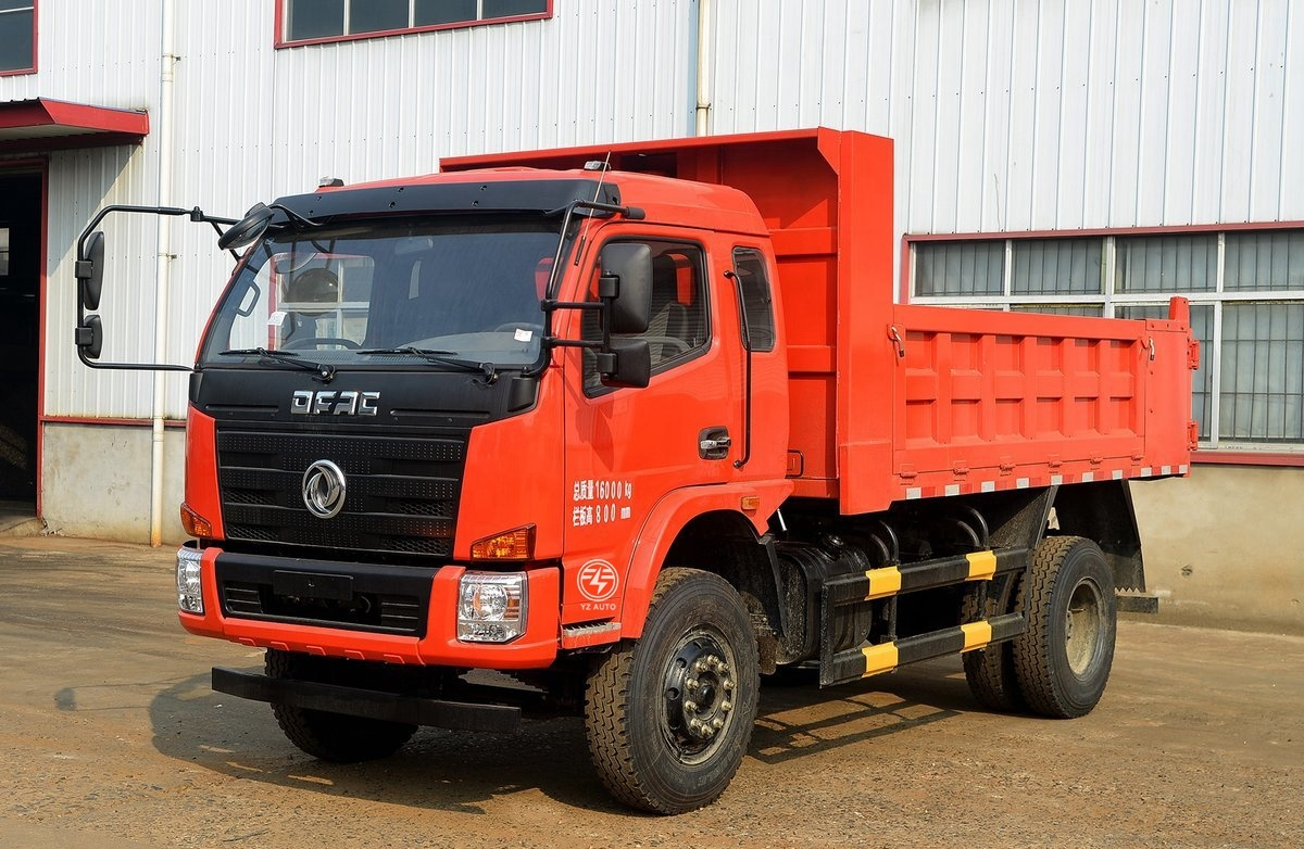 Dongfeng 4x2 7.8cbm Rear Tipping Dump Truck Light Commercial Vehicle Automatic ABS Left
