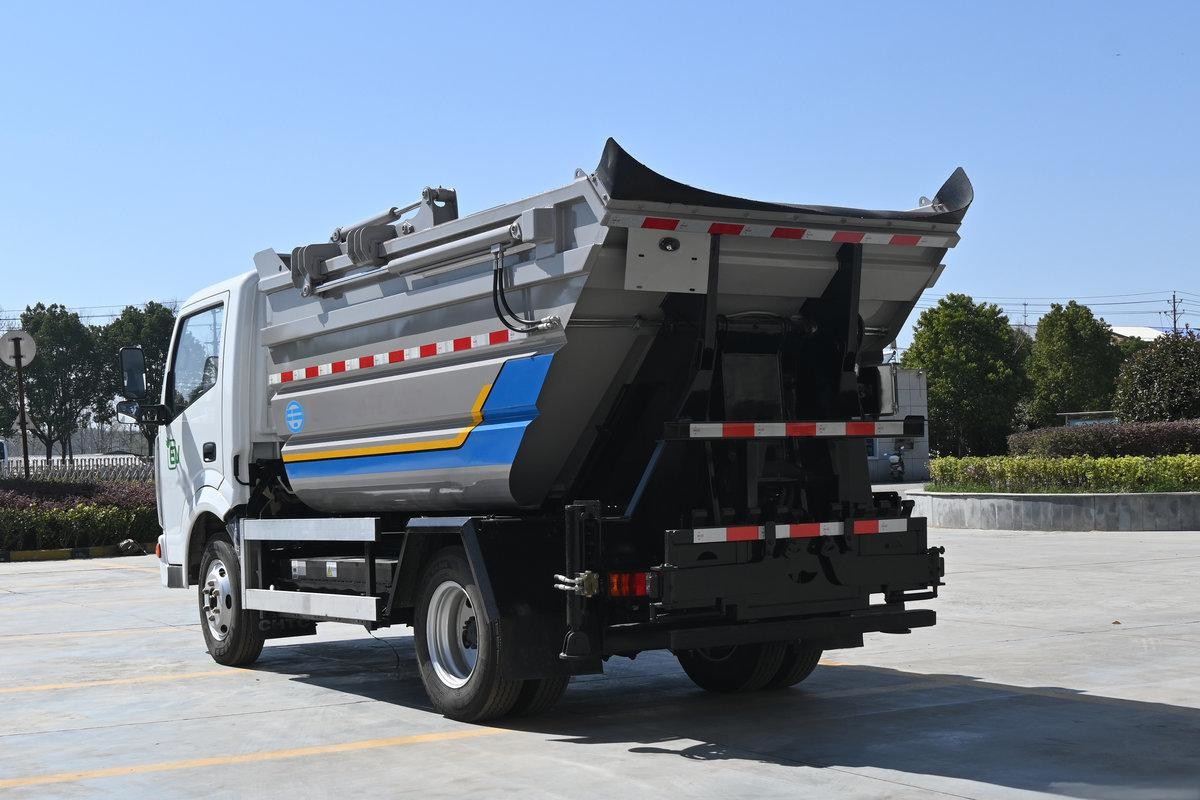 New Chufeng Mantianxing 4.5T 3.14m Pure Electric Self-loading Garbage Truck