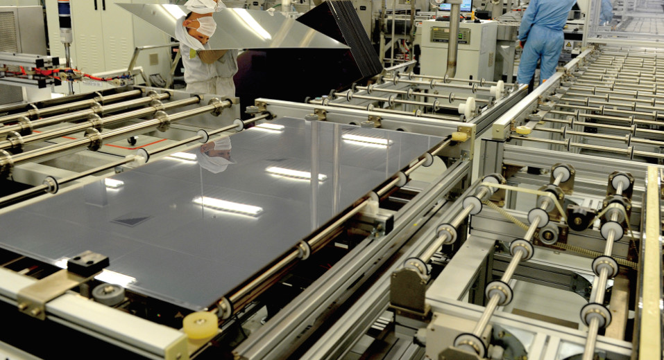 Tempered/High Solar Transmittance Photovoltaic Glass for Building Curtain Wall/Photovoltaic Roof