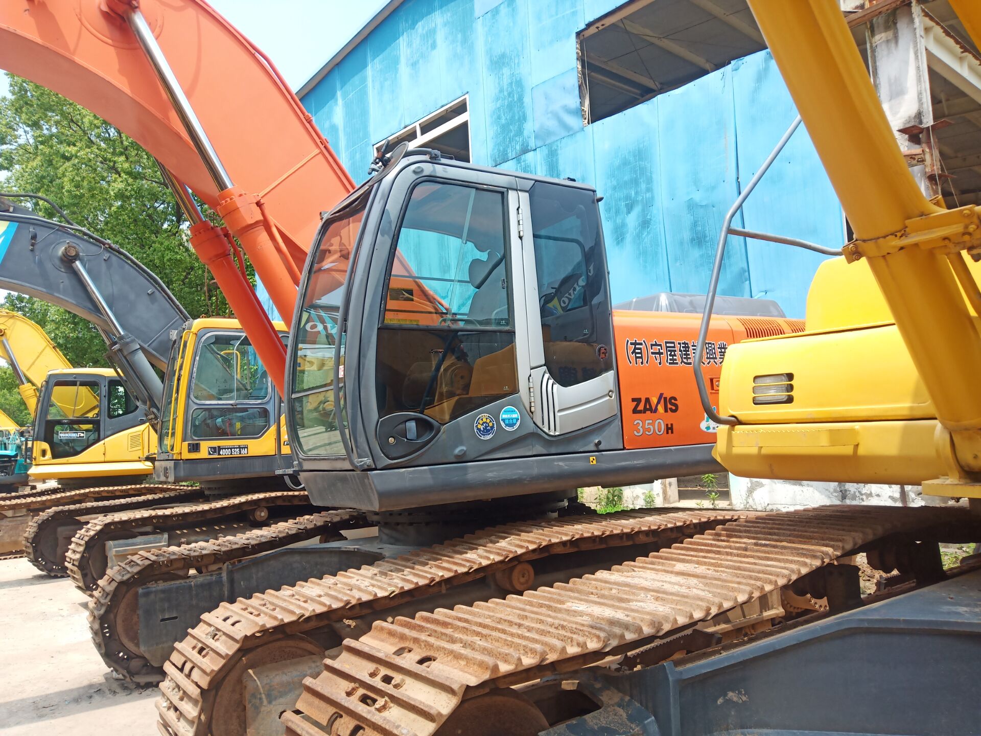 Used Hitachi ZX350 Excavator 20T 1M Bucket Capacity 202kW Power Red Color 1880 Working Hours
